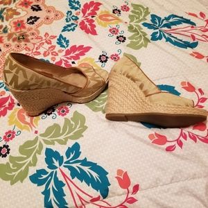 MK wedges